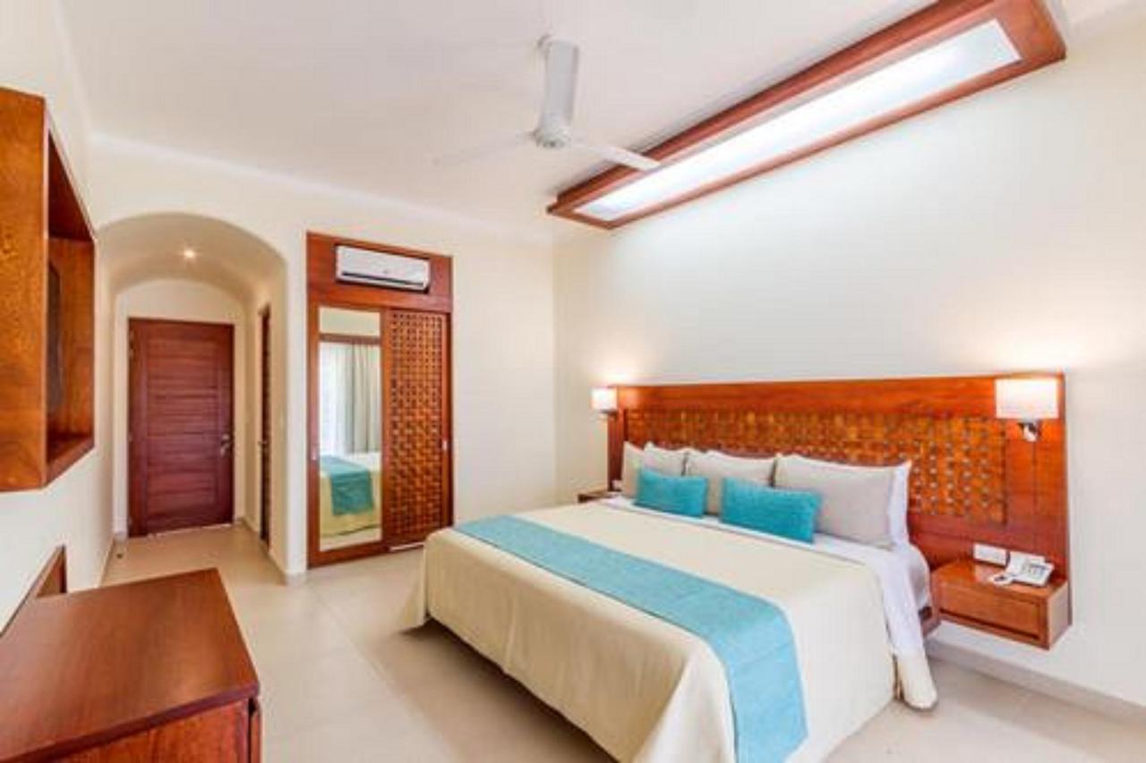 פוארטו אסקונדידו Hotel Blater מראה חיצוני תמונה